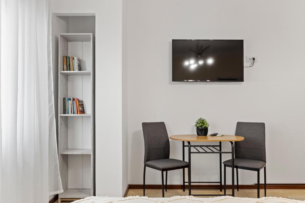 Upscale Studio, Walking Distance From The Old Town Boekarest Buitenkant foto