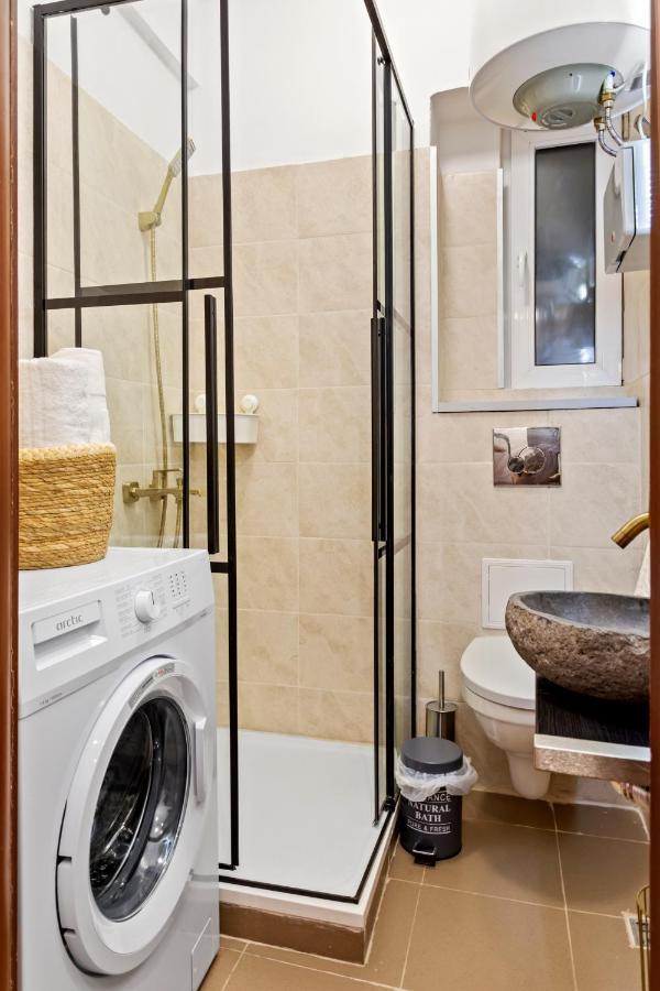 Upscale Studio, Walking Distance From The Old Town Boekarest Buitenkant foto