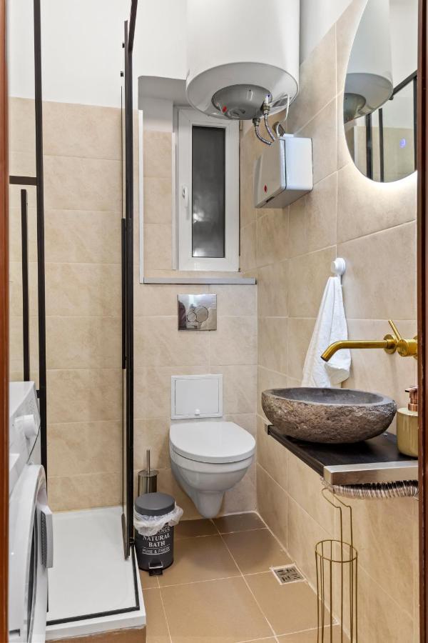 Upscale Studio, Walking Distance From The Old Town Boekarest Buitenkant foto